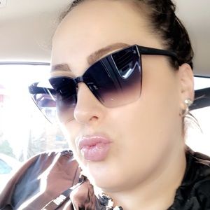 Meet your Posher, Brook